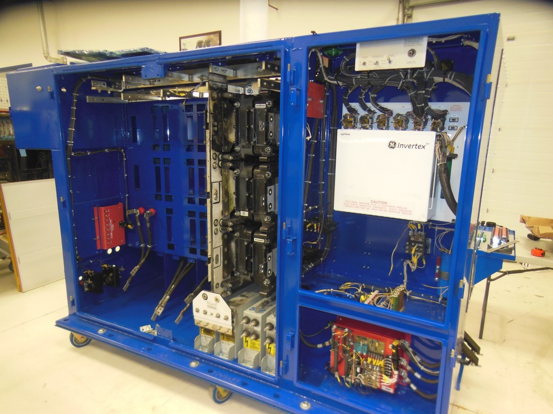 Gabinete de control en proceso de remanufactura